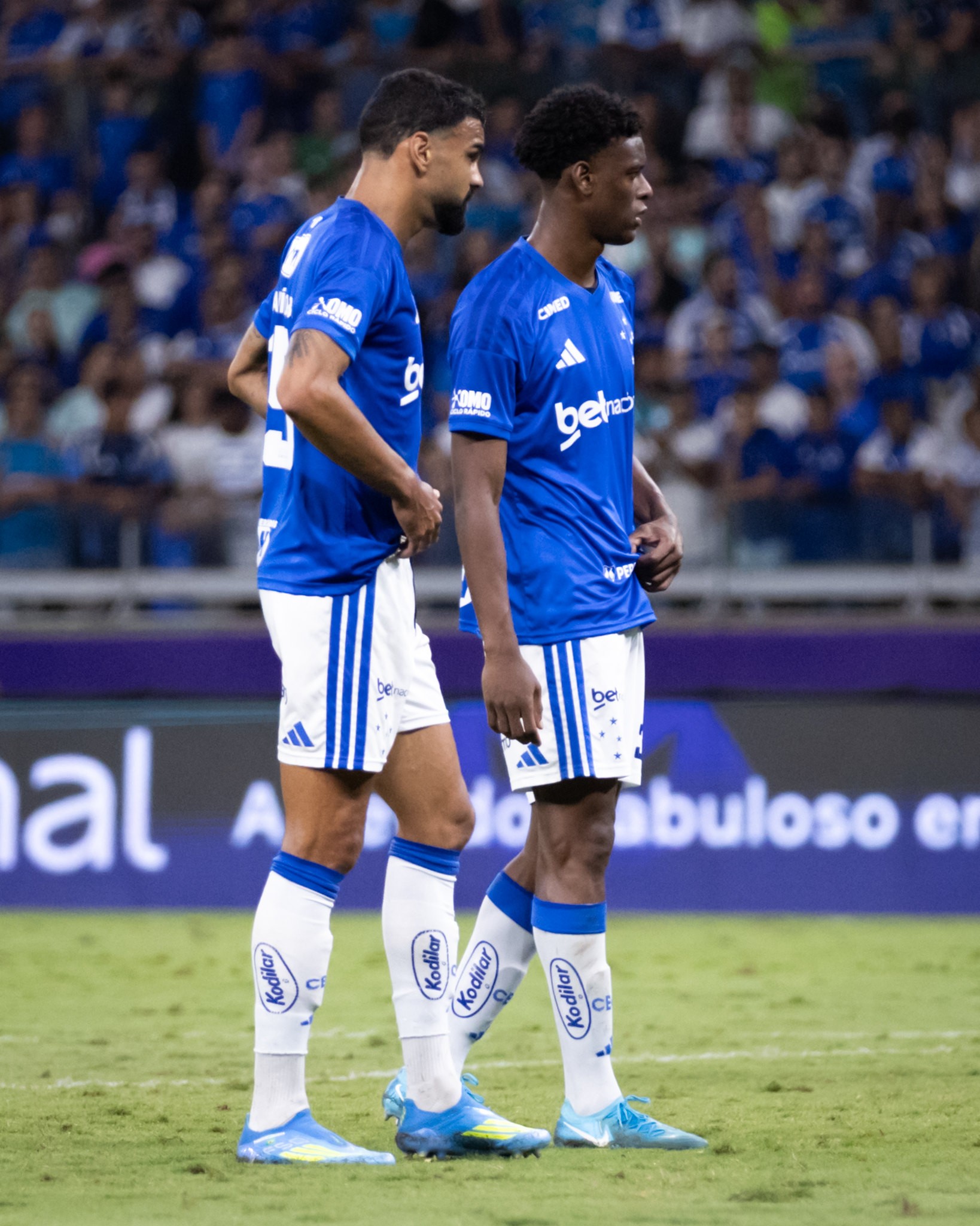Artur Jorge arruma a defesa do Cruzeiro às vésperas de clássico contra o Atlético-MG