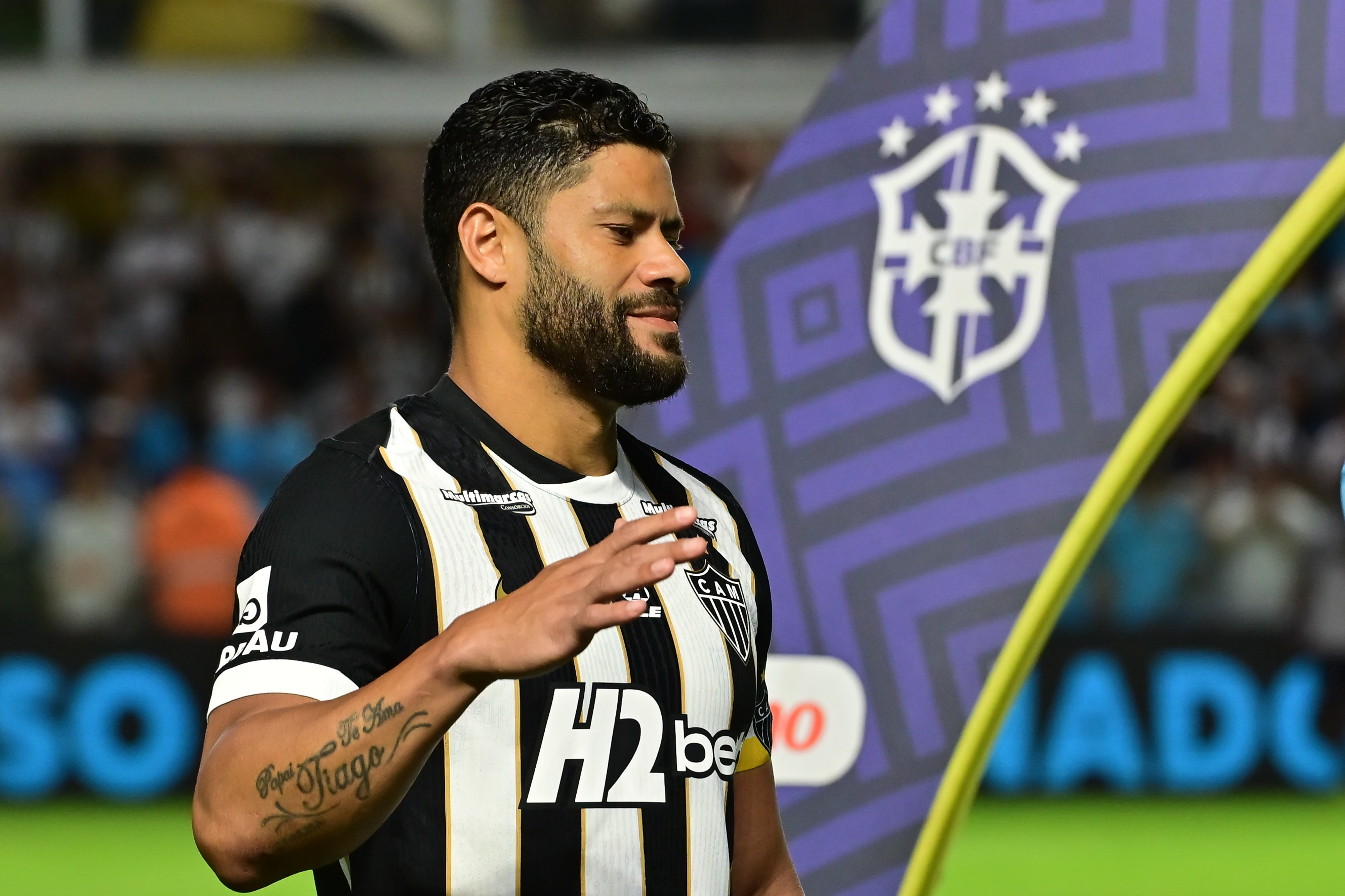 Hulk e a lista de ídolos que saíram com polêmicas, de Neymar a Messi