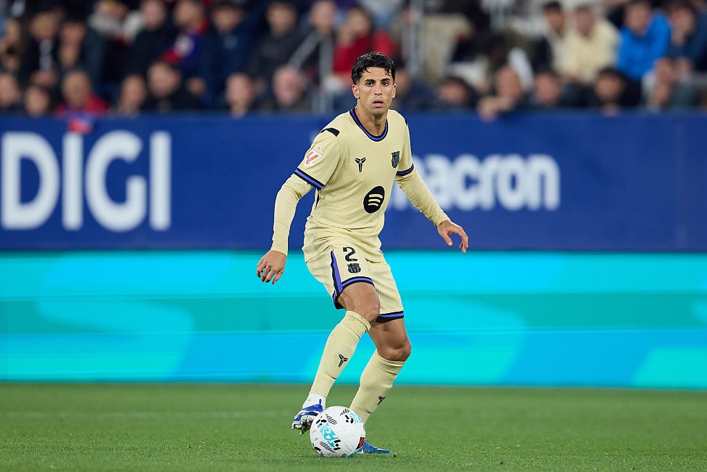 João Cancelo pode alcançar feito inédito com título da LaLiga pelo Barcelona