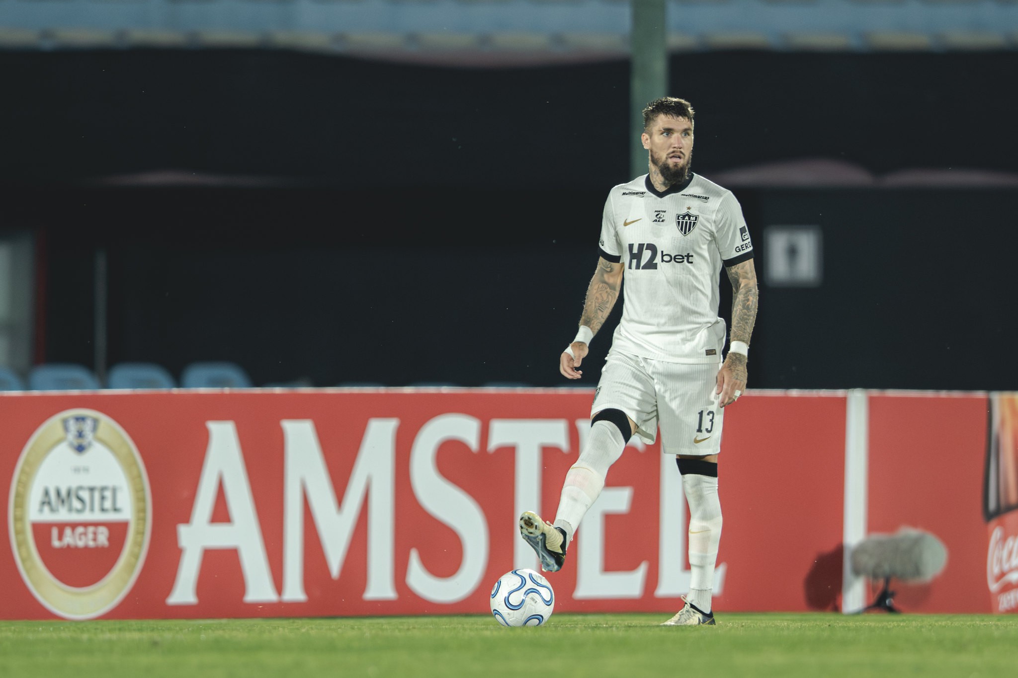 Atlético-MG abre 2 a 0, cede empate ao Juventud-URU e se complica no grupo