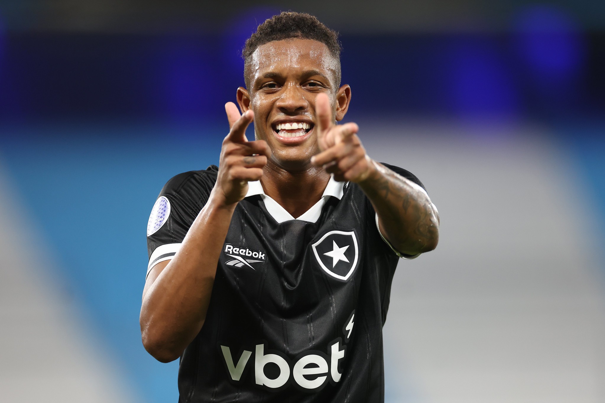 Danilo avalia saída do Botafogo, prioriza Europa e trata Palmeiras como opção no Brasil