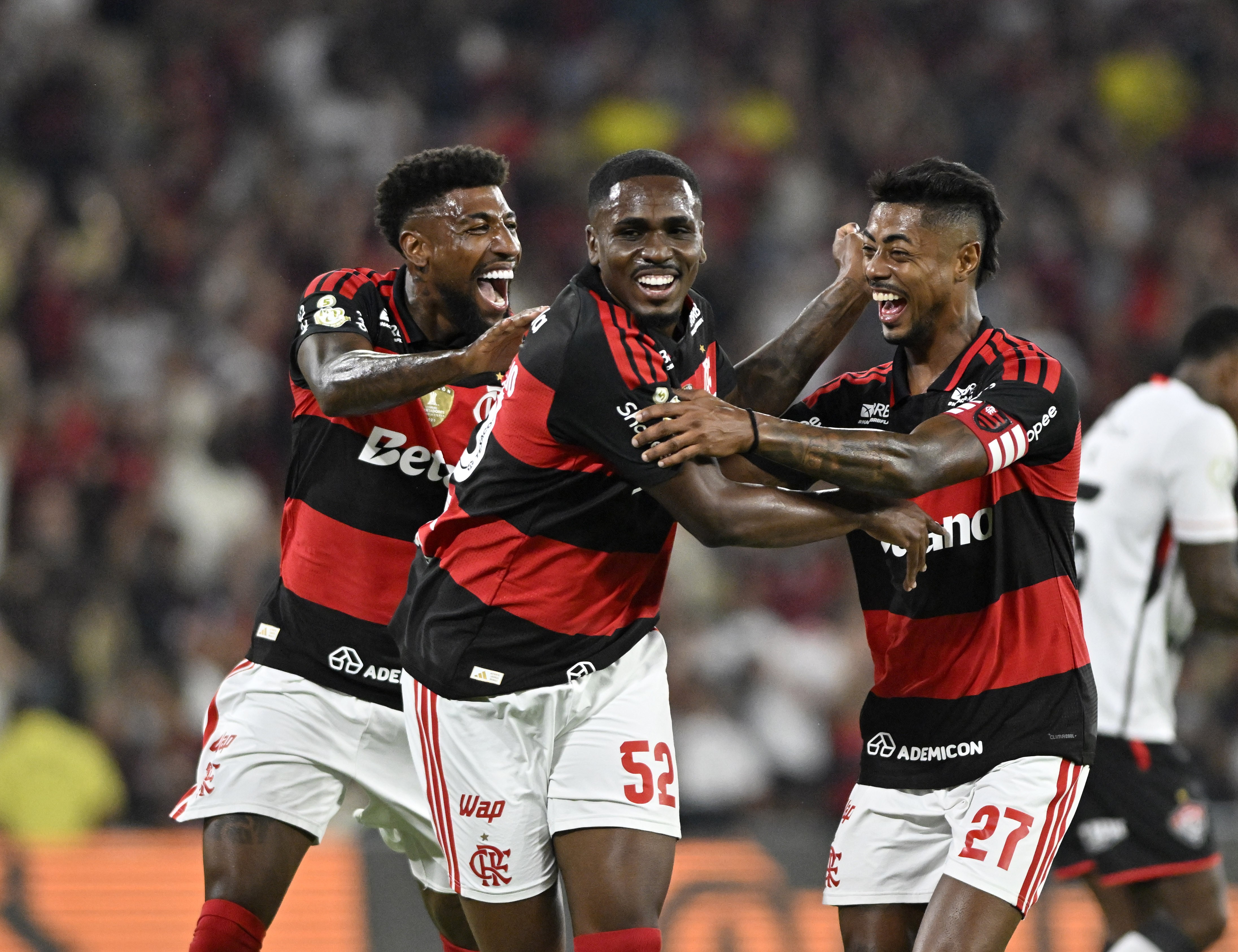 Evertton Araújo cumpre projeto no Flamengo e mira mais espaço contra o Grêmio