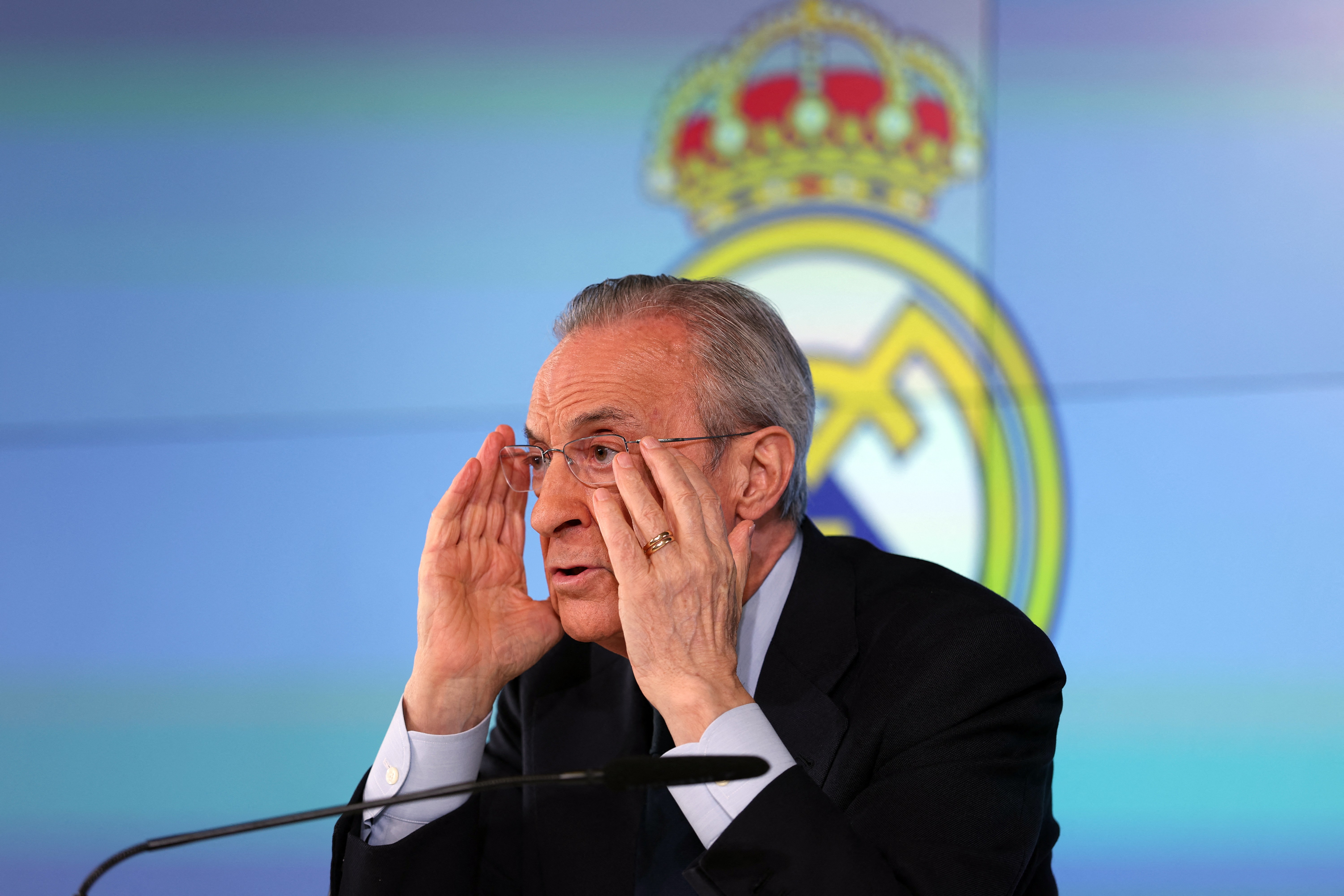 Barcelona estuda processar Florentino Pérez após coletiva polêmica do Real Madrid