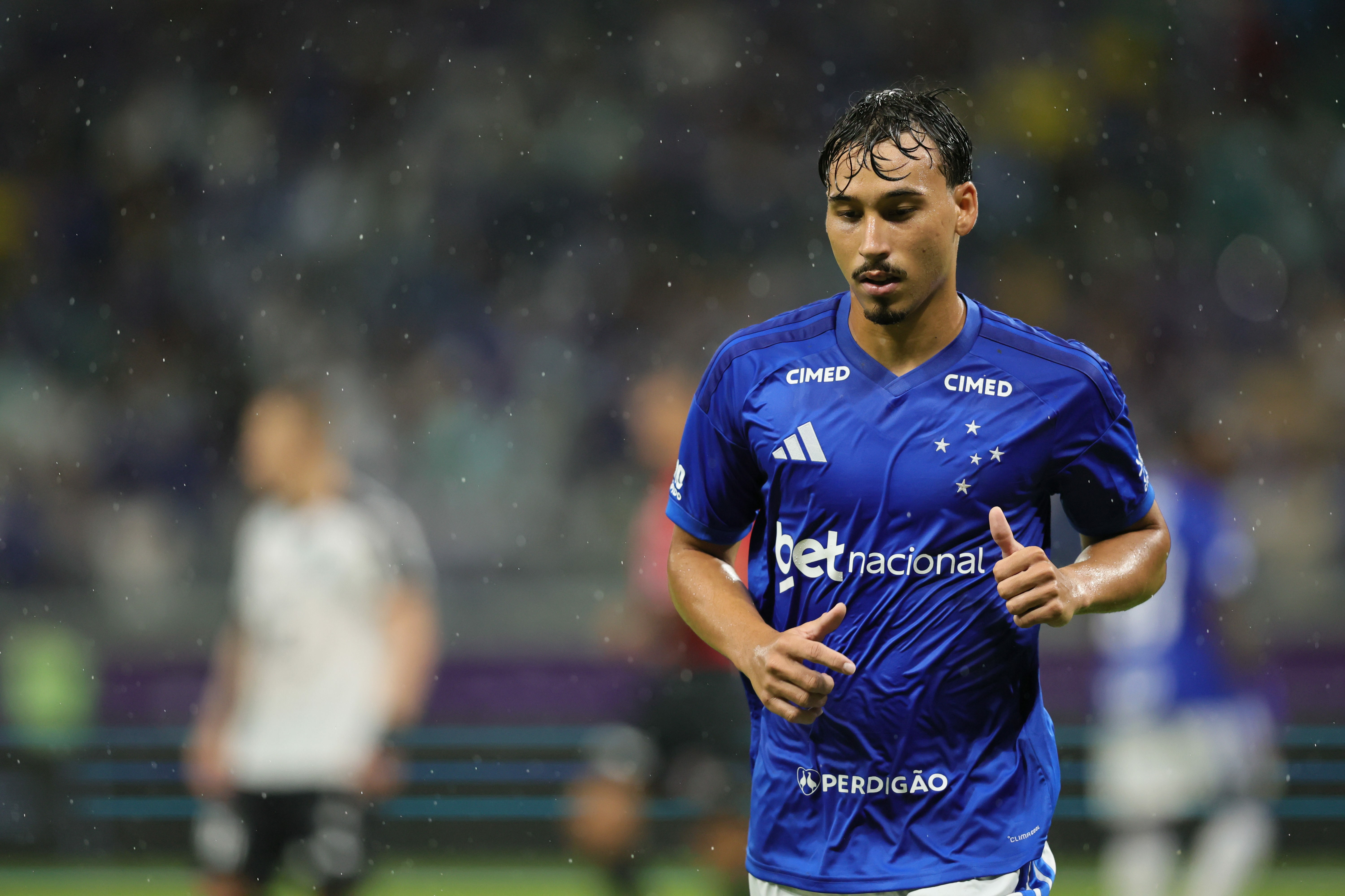 Mirassol acerta Japa por empréstimo e traz Fernandinho para o segundo semestre